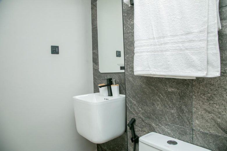 Executive Urban Studio Apartment – Altura Upper Hill (2416) Gallery